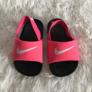 nike slides 8c